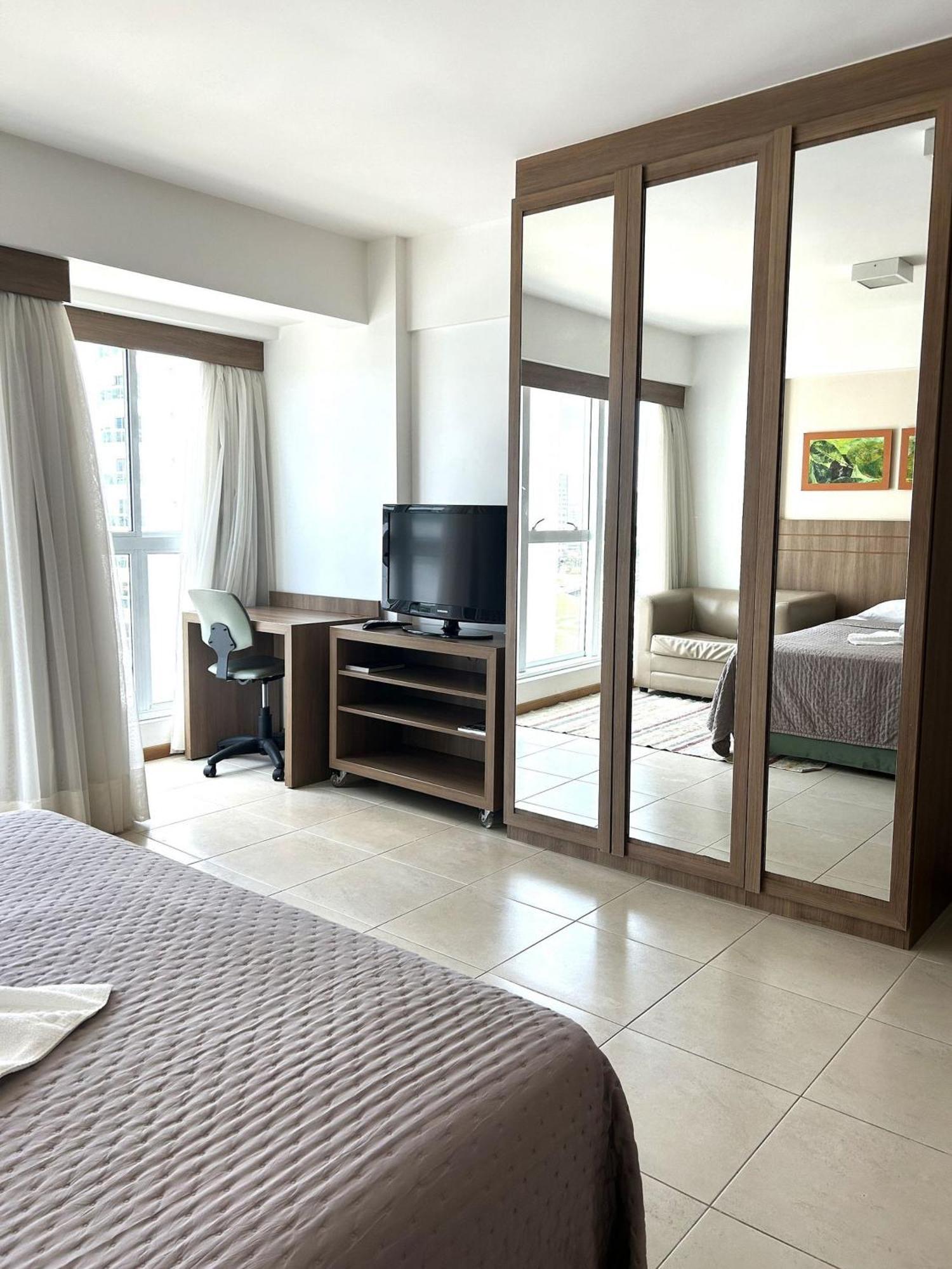 Apartamento Sm1116 Em Andar Alto Regiao *